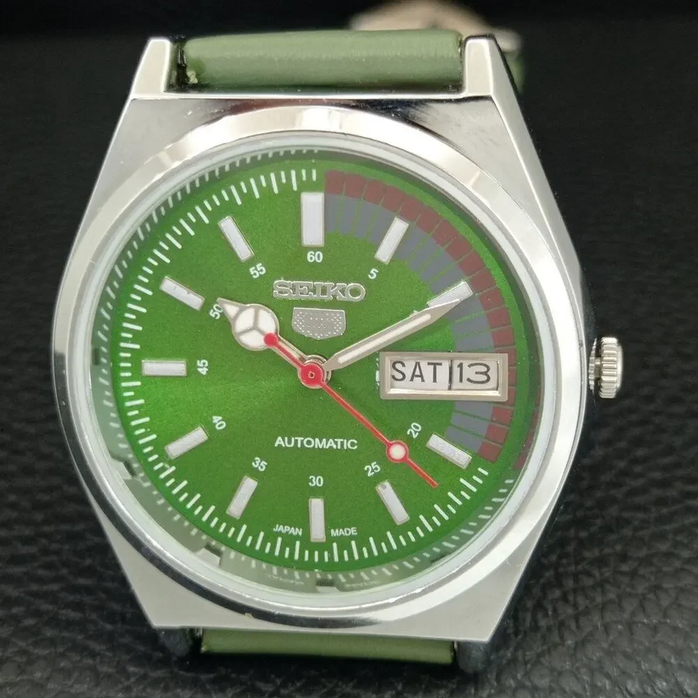 Vintage 1989 Seiko Automatic Mens Silver Watch W/daydate & Silver Accents